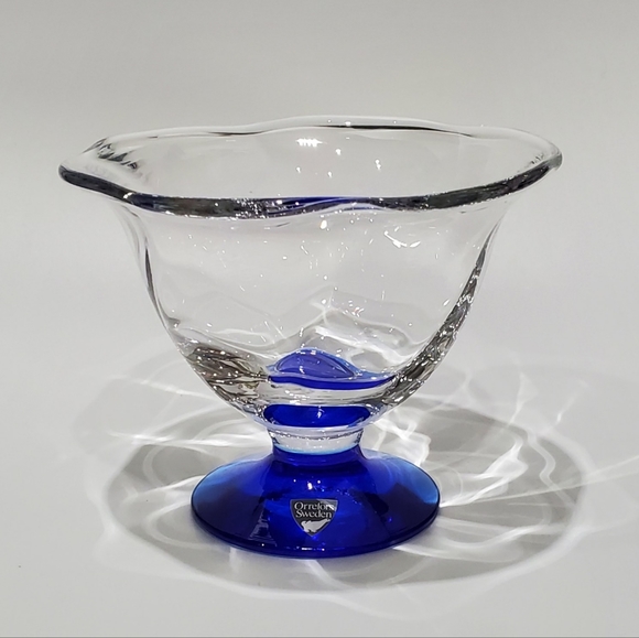 Orrefors Crystal Clear Bowl & Blue Pedestal Base - Picture 12 of 12